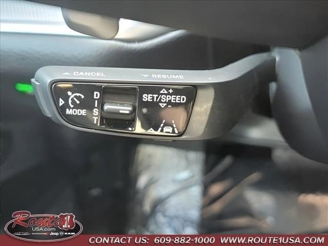 Used 2024 Porsche Cayenne image 25