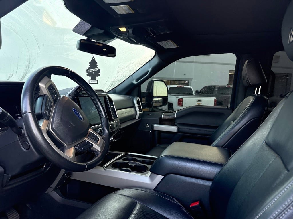 Used 2022 Ford F250 Lariat w/ Black Appearance Package AWD/4WD image 10