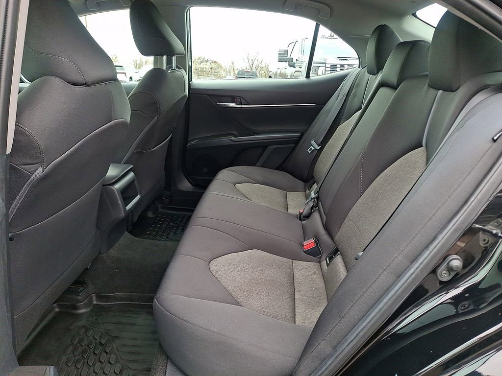 Used 2021 Toyota Camry LE FWD image 13