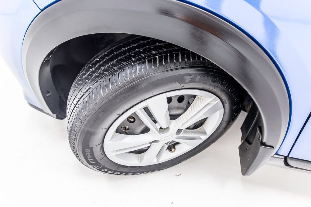 Used 2025 Nissan Kicks Play S FWD image 11