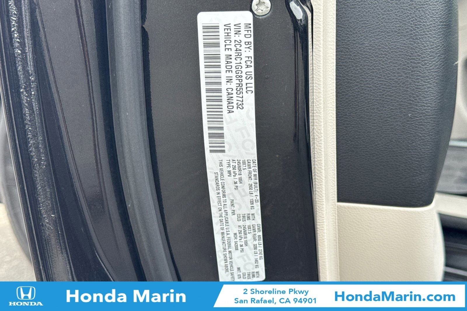 Used 2023 Chrysler Pacifica Limited image 38