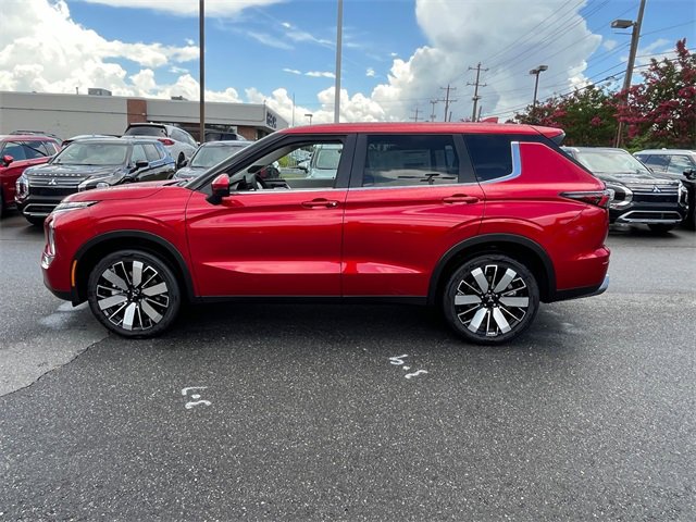 New 2025 Mitsubishi Outlander SE image 6