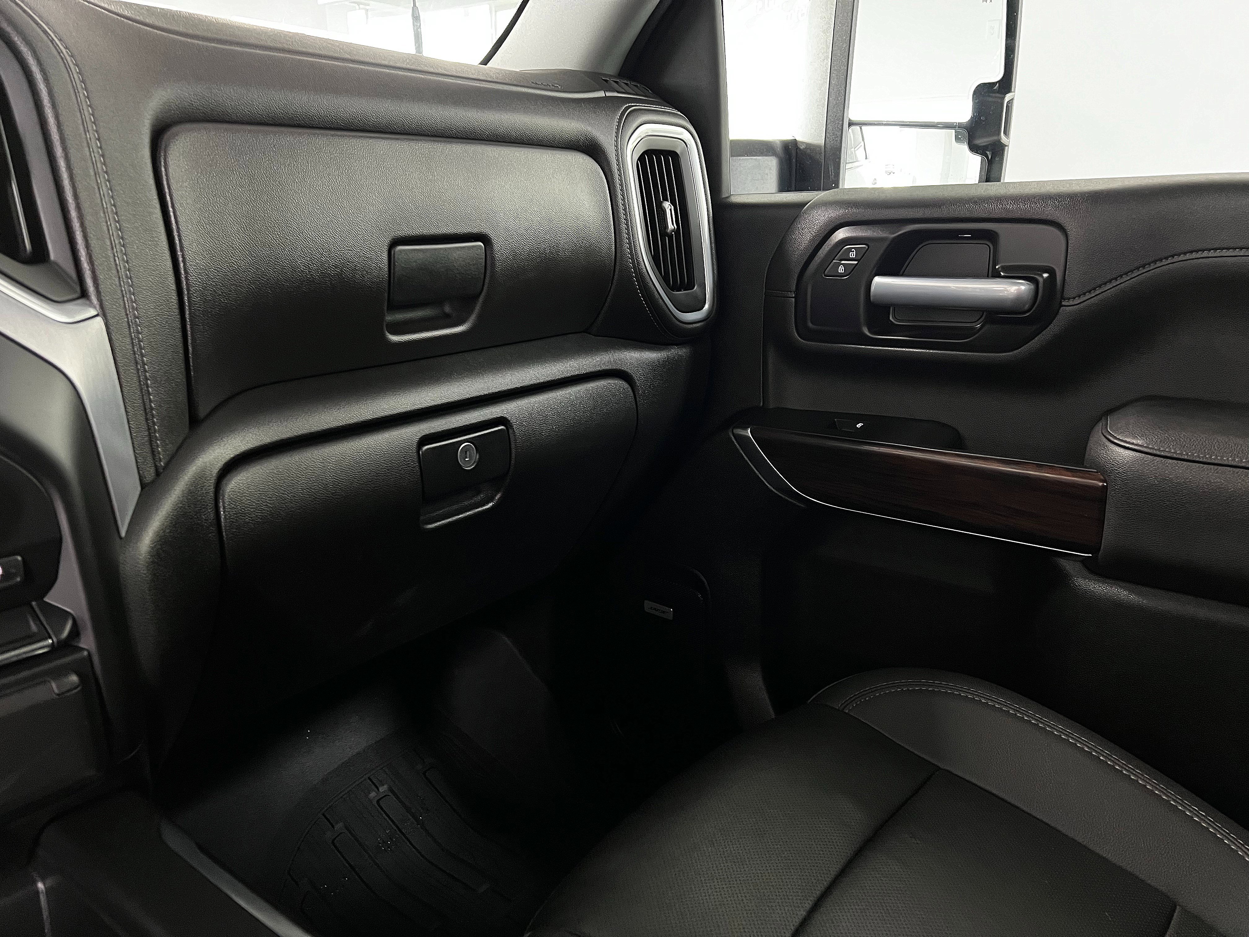 Used 2021 GMC Sierra 2500 SLT w/ SLT Premium Package AWD/4WD image 18