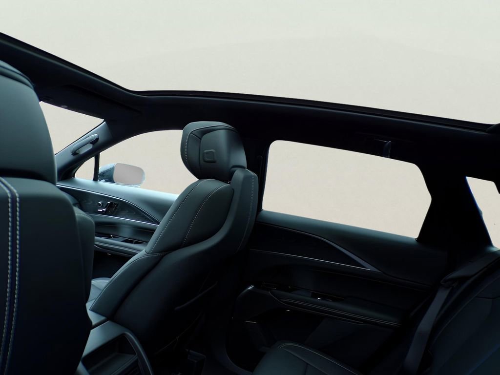 New 2025 Cadillac Lyriq Sport image 8