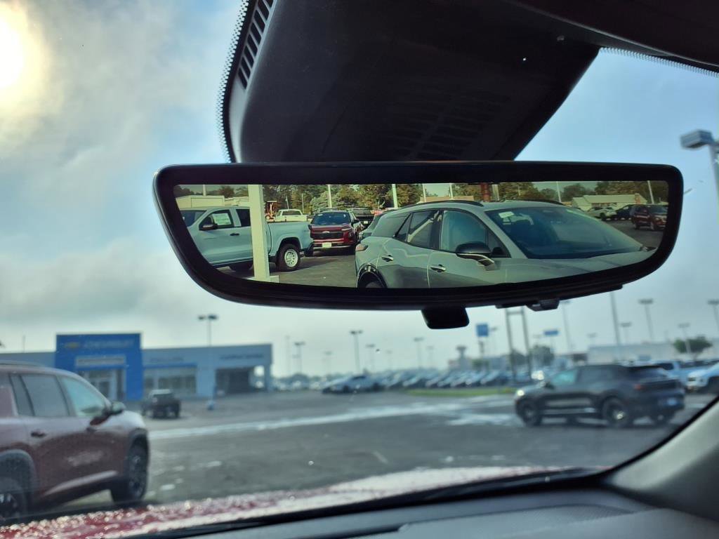 New 2026 Chevrolet Equinox ACTIV w/ Safety and Technology Package image 18