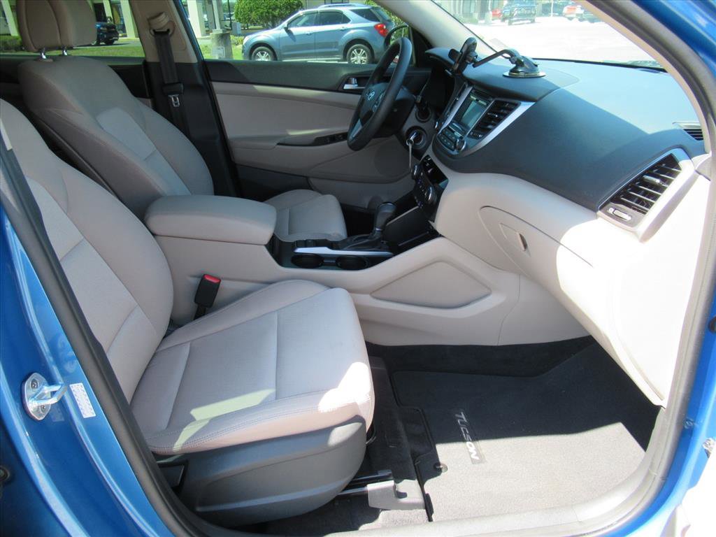 Used 2018 Hyundai Tucson SE w/ Cargo Package image 10