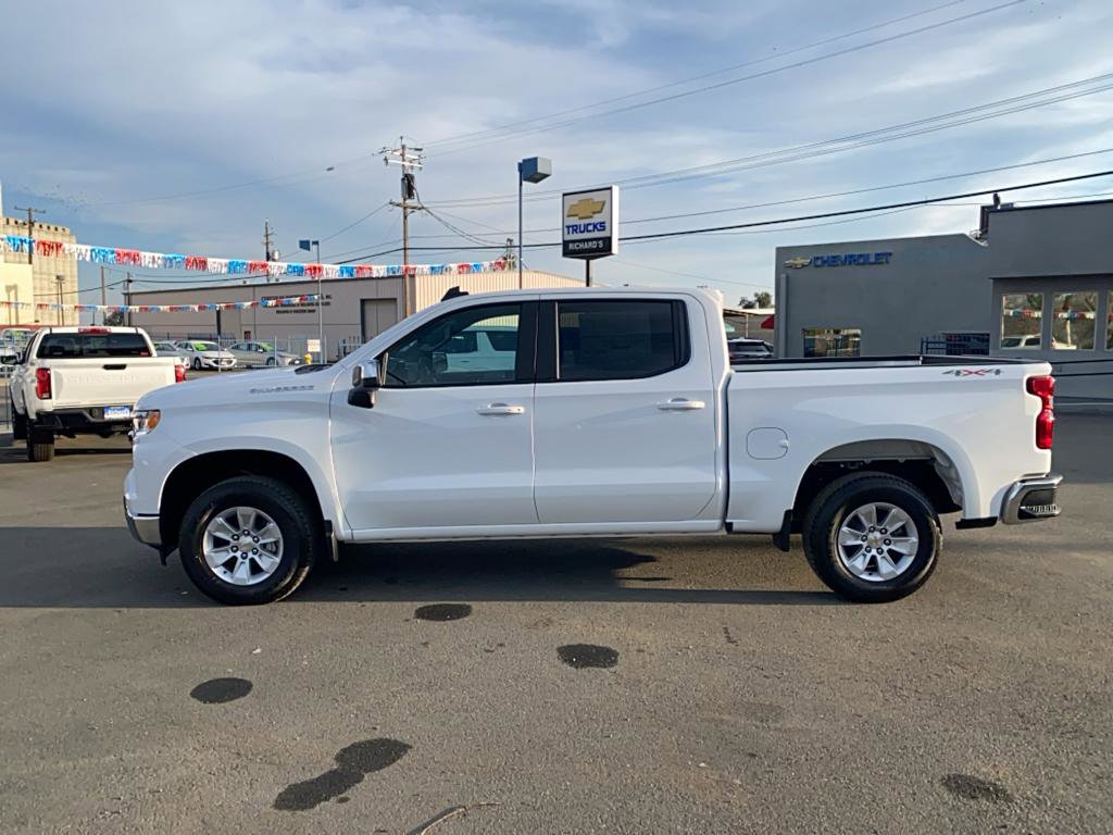 Used 2025 Chevrolet Silverado 1500 LT w/ Convenience Package II image 7