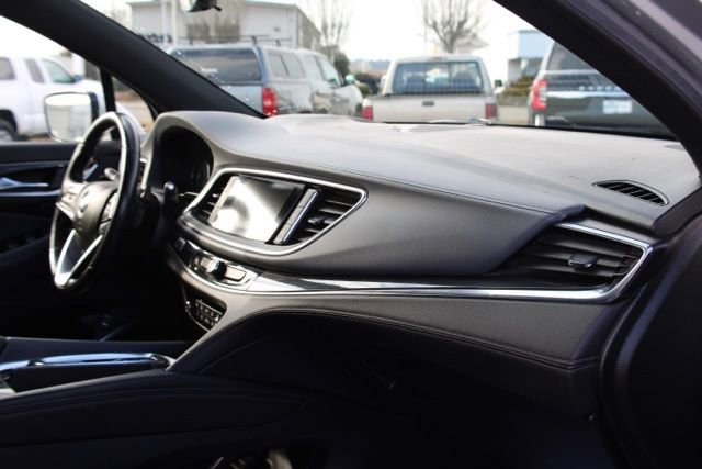 Used 2022 Buick Enclave Premium image 34
