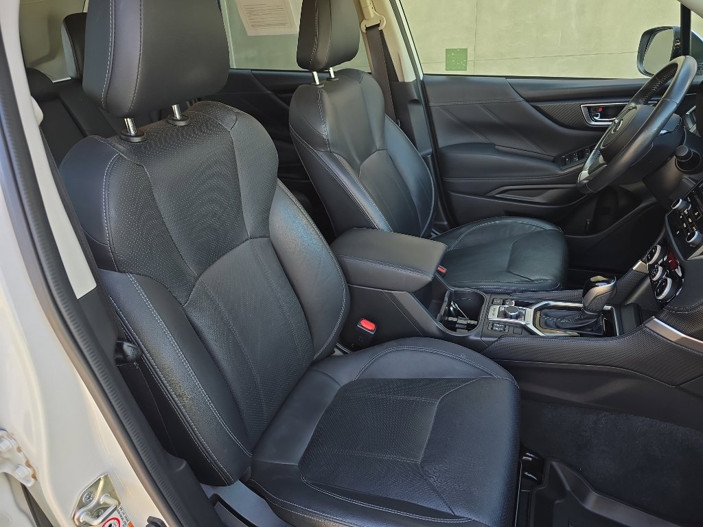 Used 2020 Subaru Forester Limited image 28