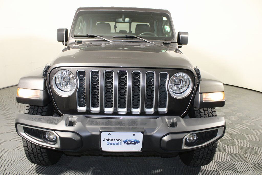 Used 2020 Jeep Gladiator Overland image 3