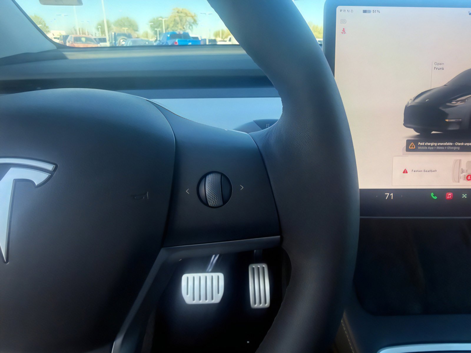 Used 2024 Tesla Model Y Performance image 28