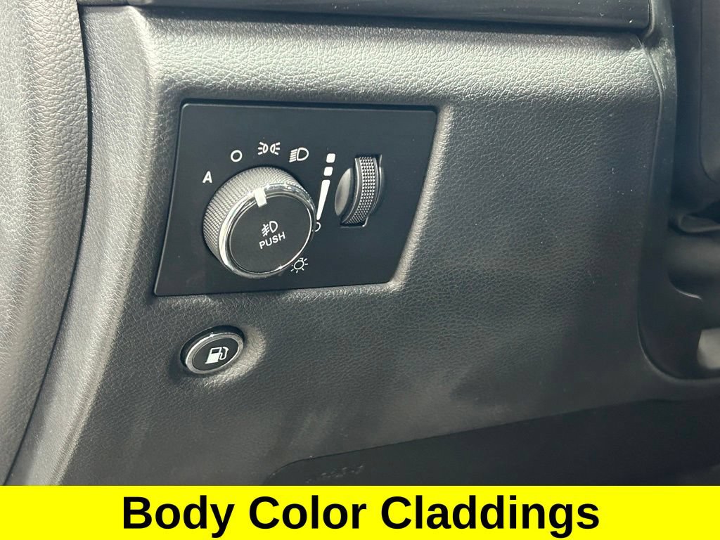 Used 2019 Jeep Grand Cherokee Altitude AWD/4WD image 21