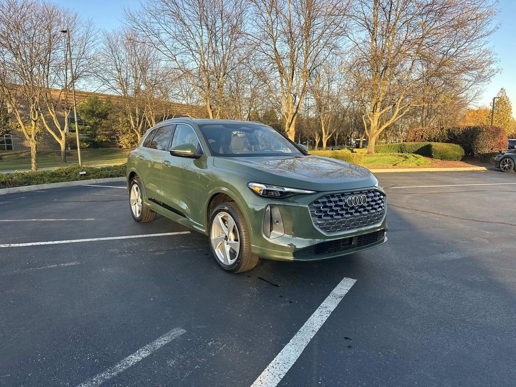 New 2025 Audi Q5 2.0T Premium Plus image 1