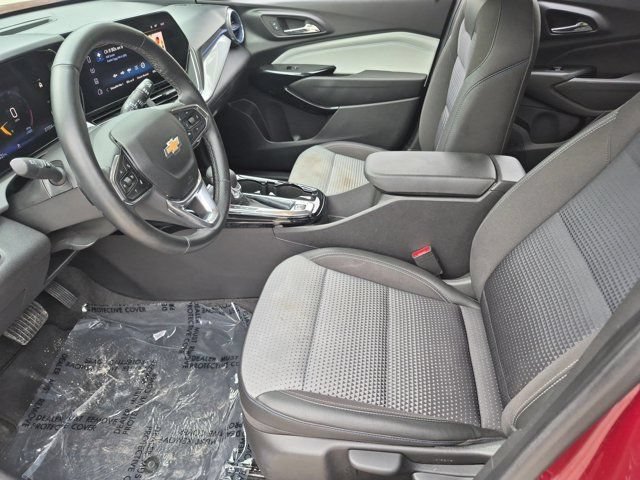 Used 2025 Chevrolet Trax LT w/ LT Convenience Package FWD image 24