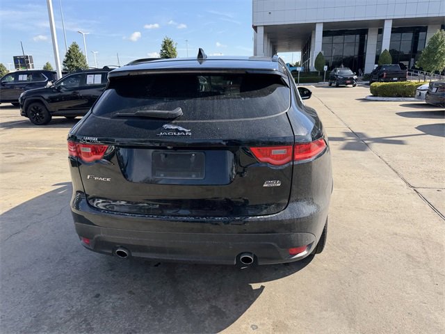 Used 2019 Jaguar F-PACE Premium image 6