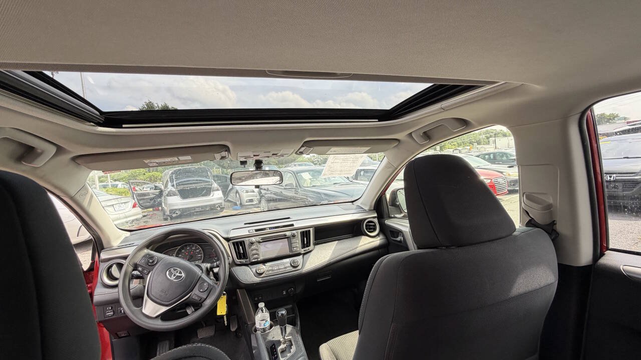 Used 2015 Toyota RAV4 XLE AWD/4WD image 21