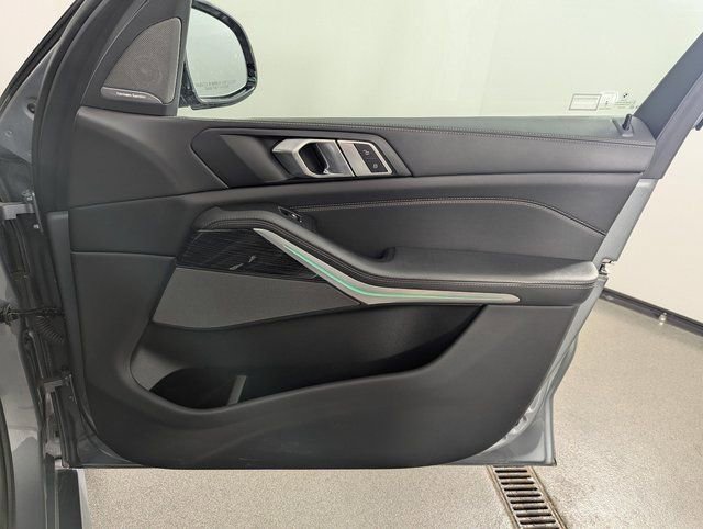 Used 2024 BMW X5 M60i AWD/4WD image 28
