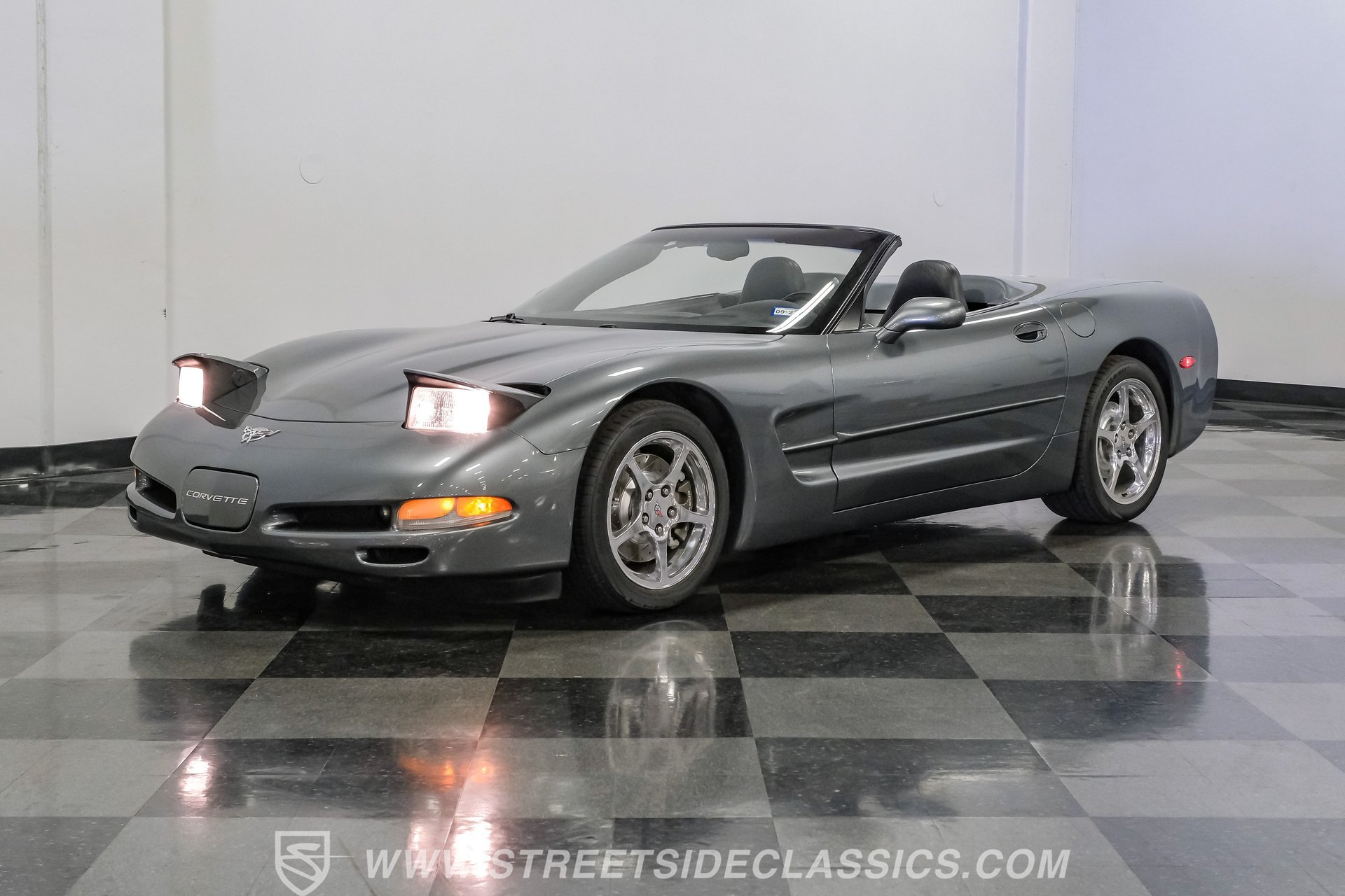 Used 2003 Chevrolet Corvette Convertible w/ Preferred Equipment Group1 RWD image 34