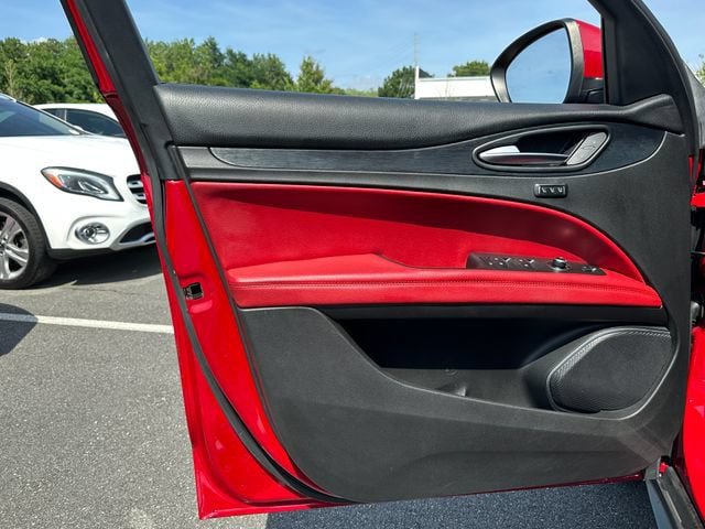 Used 2020 Alfa Romeo Stelvio RWD image 10