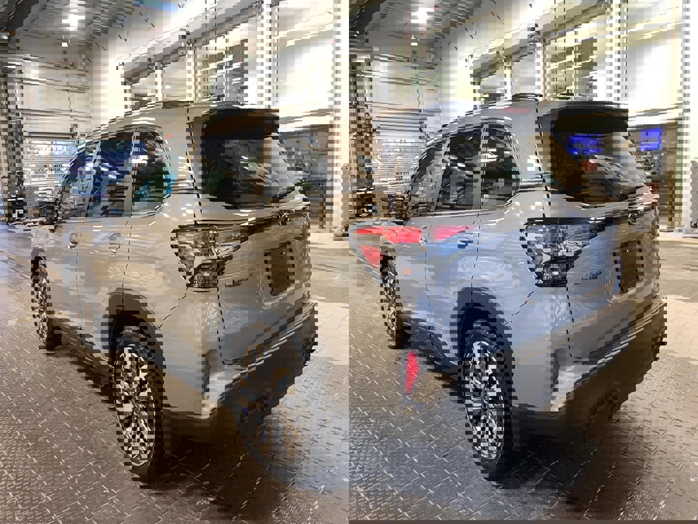 Used 2025 Subaru Forester Touring image 20