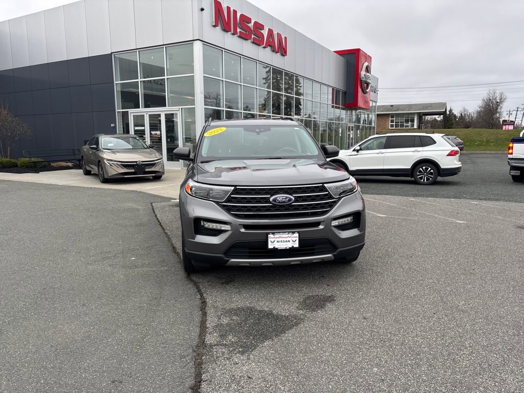 Used 2023 Ford Explorer XLT w/ Equipment Group 202A AWD/4WD image 16