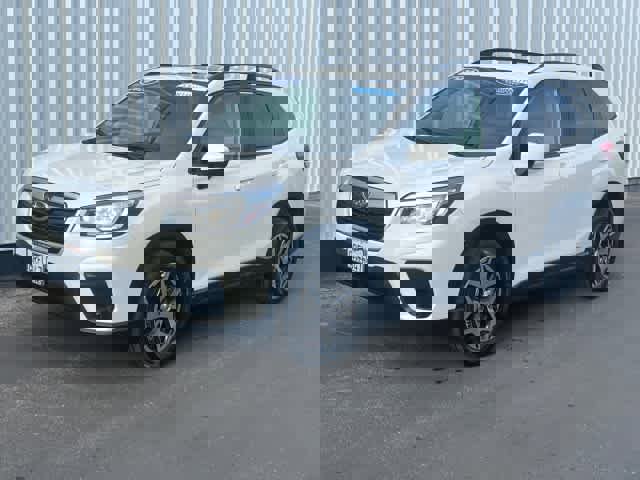 Used 2020 Subaru Forester Premium image 2