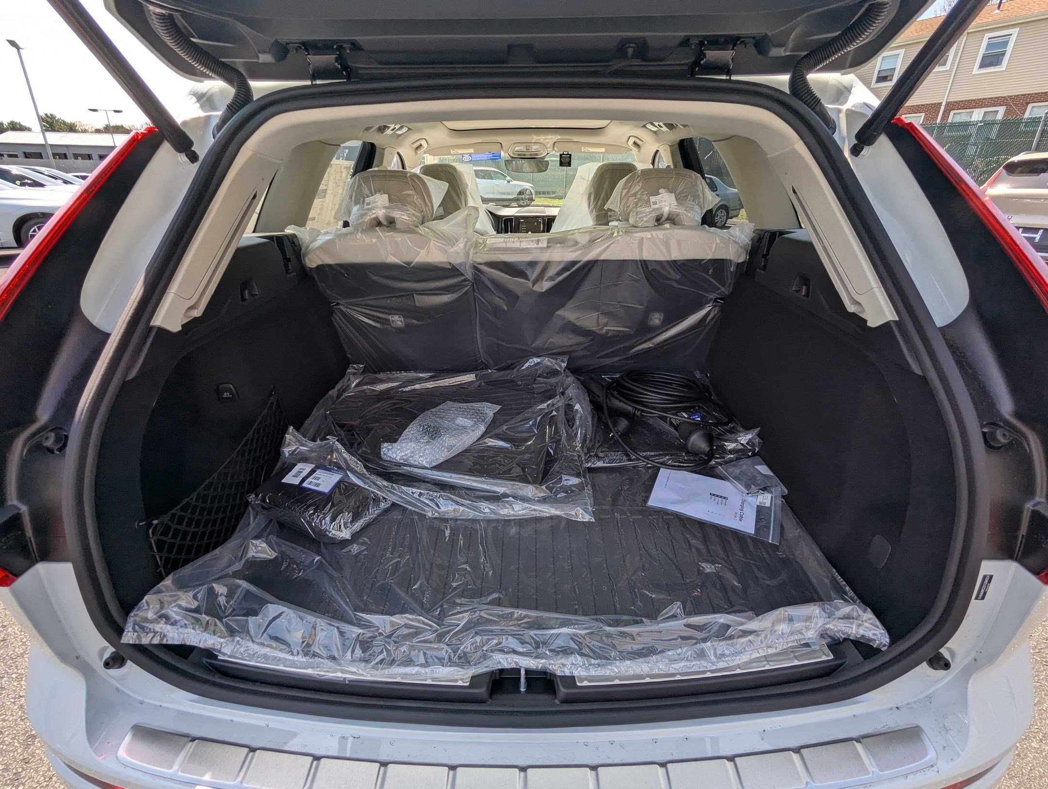 New 2025 Volvo XC60 T8 Plus w/ Protection Package Premier image 19