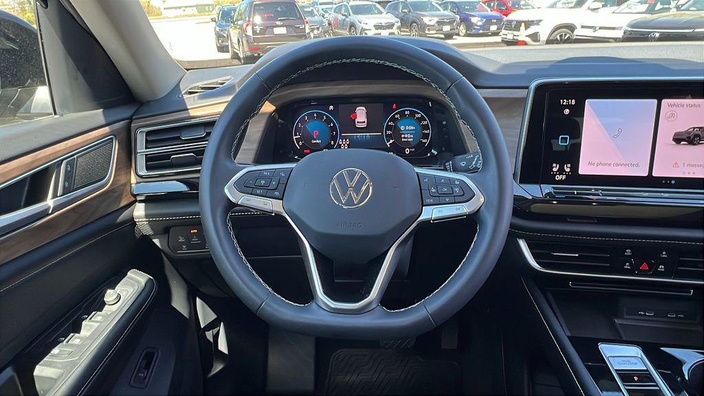 Used 2024 Volkswagen Atlas SE image 26