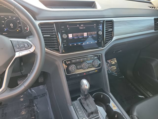 Certified 2023 Volkswagen Atlas Cross Sport SE w/ Black Wheel Package FWD image 24