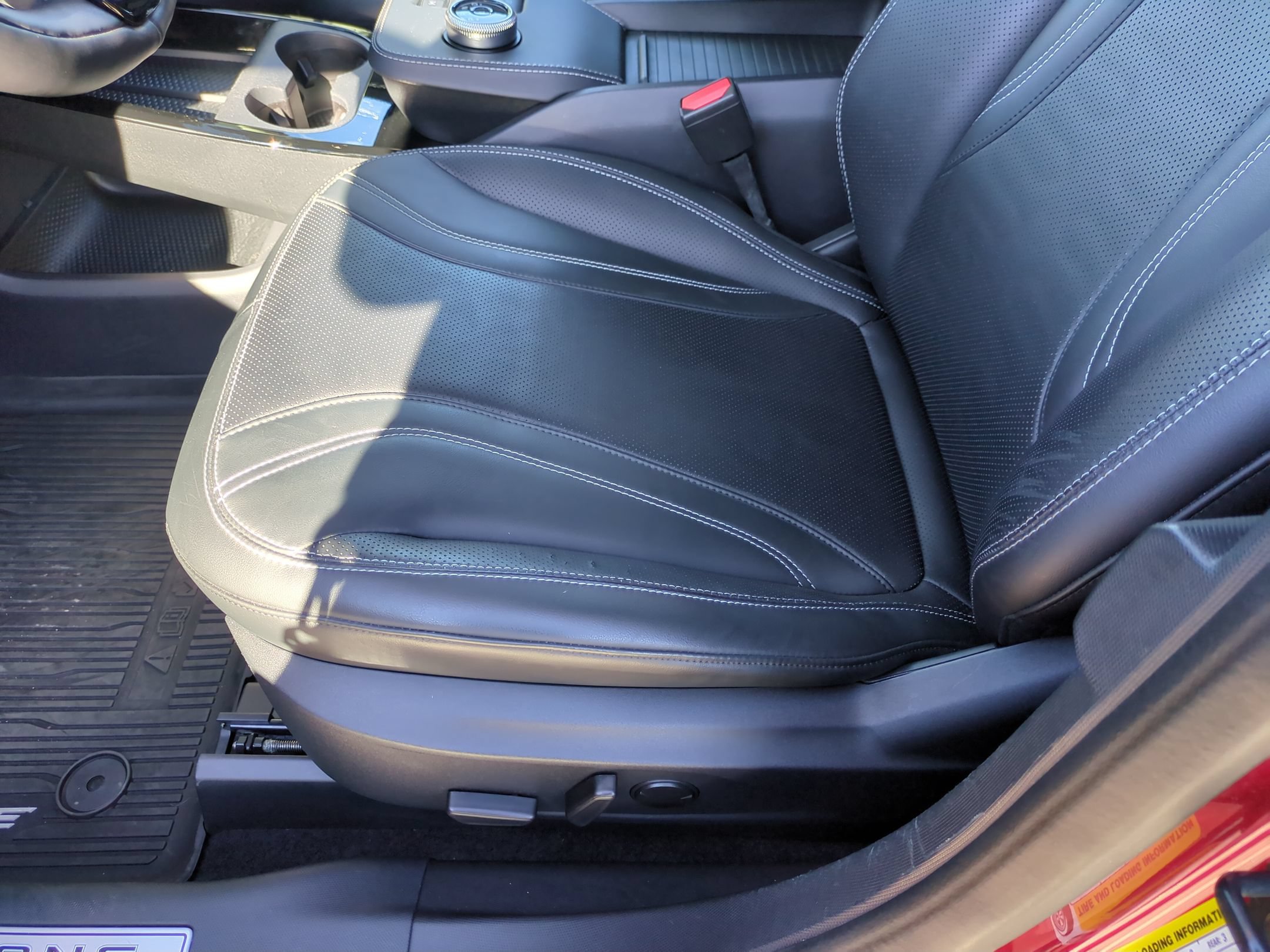 Used 2021 Ford Mustang Mach-E Premium RWD image 17