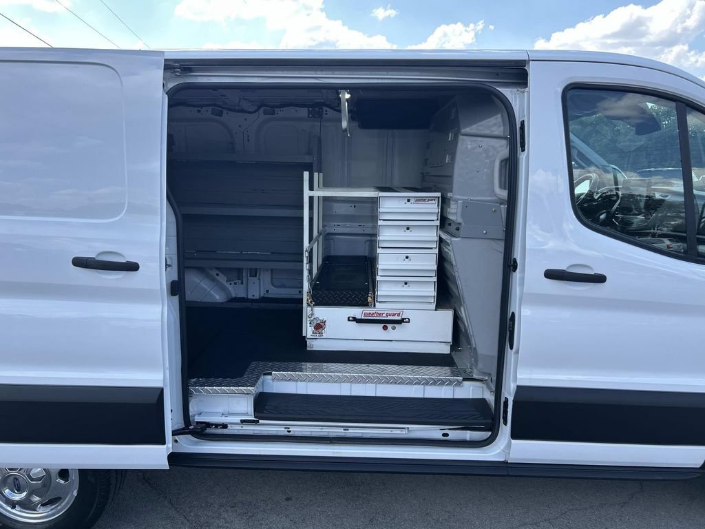 Used 2022 Ford Transit 250 Low Roof AWD image 24
