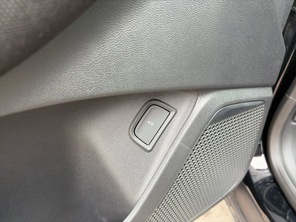 Used 2024 Chevrolet Blazer EV LT image 17