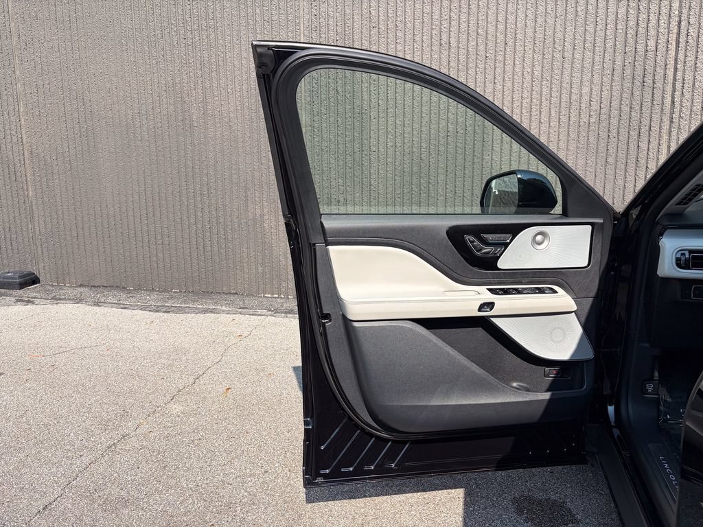 New 2026 Lincoln Aviator Reserve AWD/4WD image 20