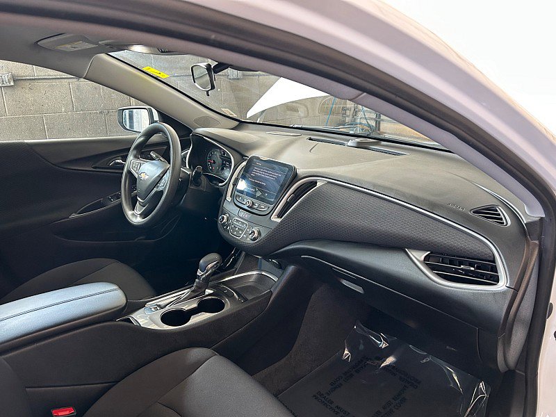Used 2023 Chevrolet Malibu LT FWD image 24