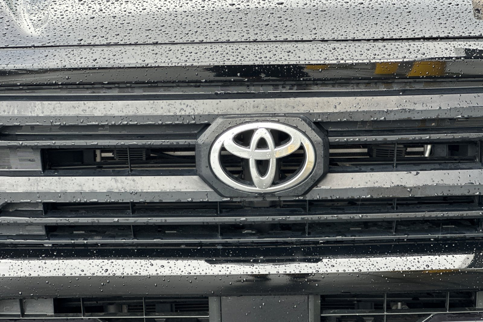 Used 2024 Toyota Tacoma SR5 AWD/4WD image 37