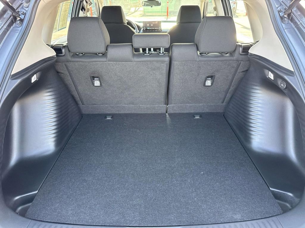 Used 2025 Honda HR-V LX image 8