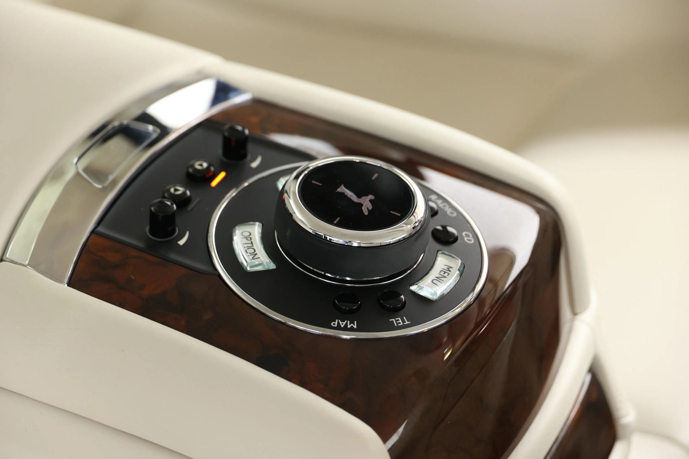 Used 2015 Rolls-Royce Ghost image 84