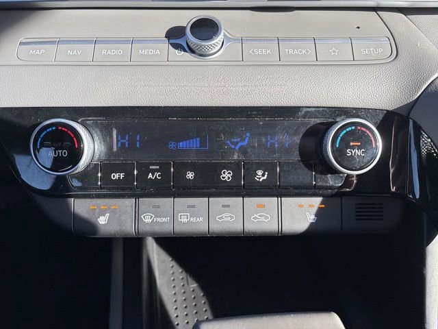 Used 2023 Hyundai Elantra SEL w/ Convenience Package image 30