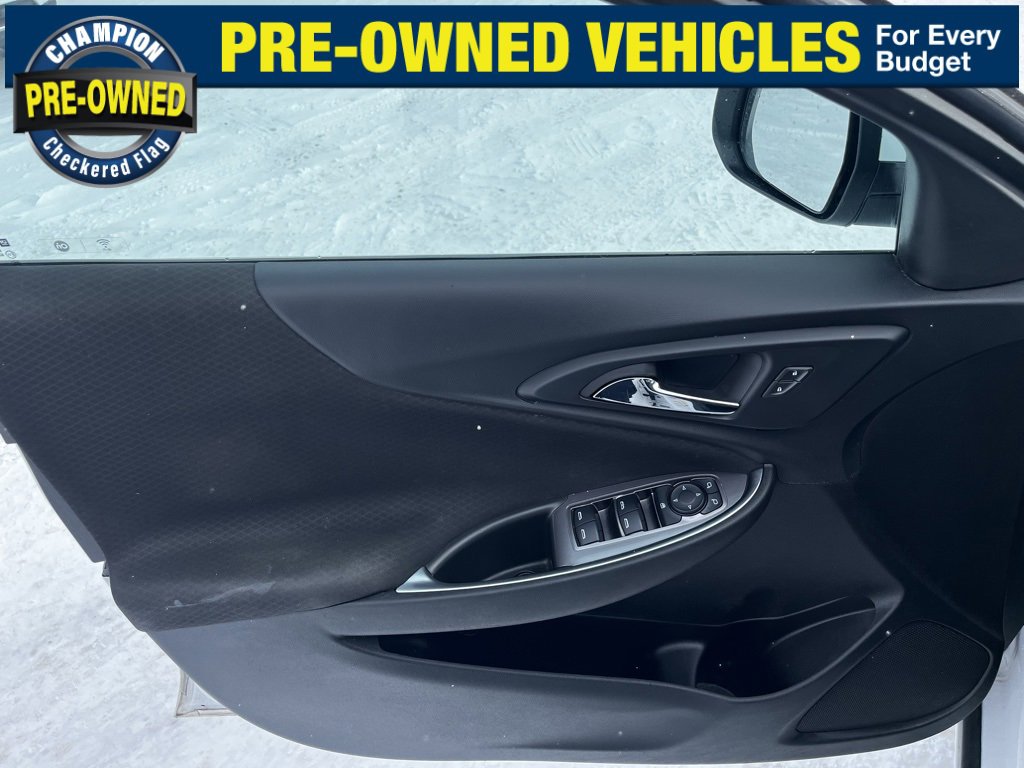 Used 2022 Chevrolet Malibu LT image 15