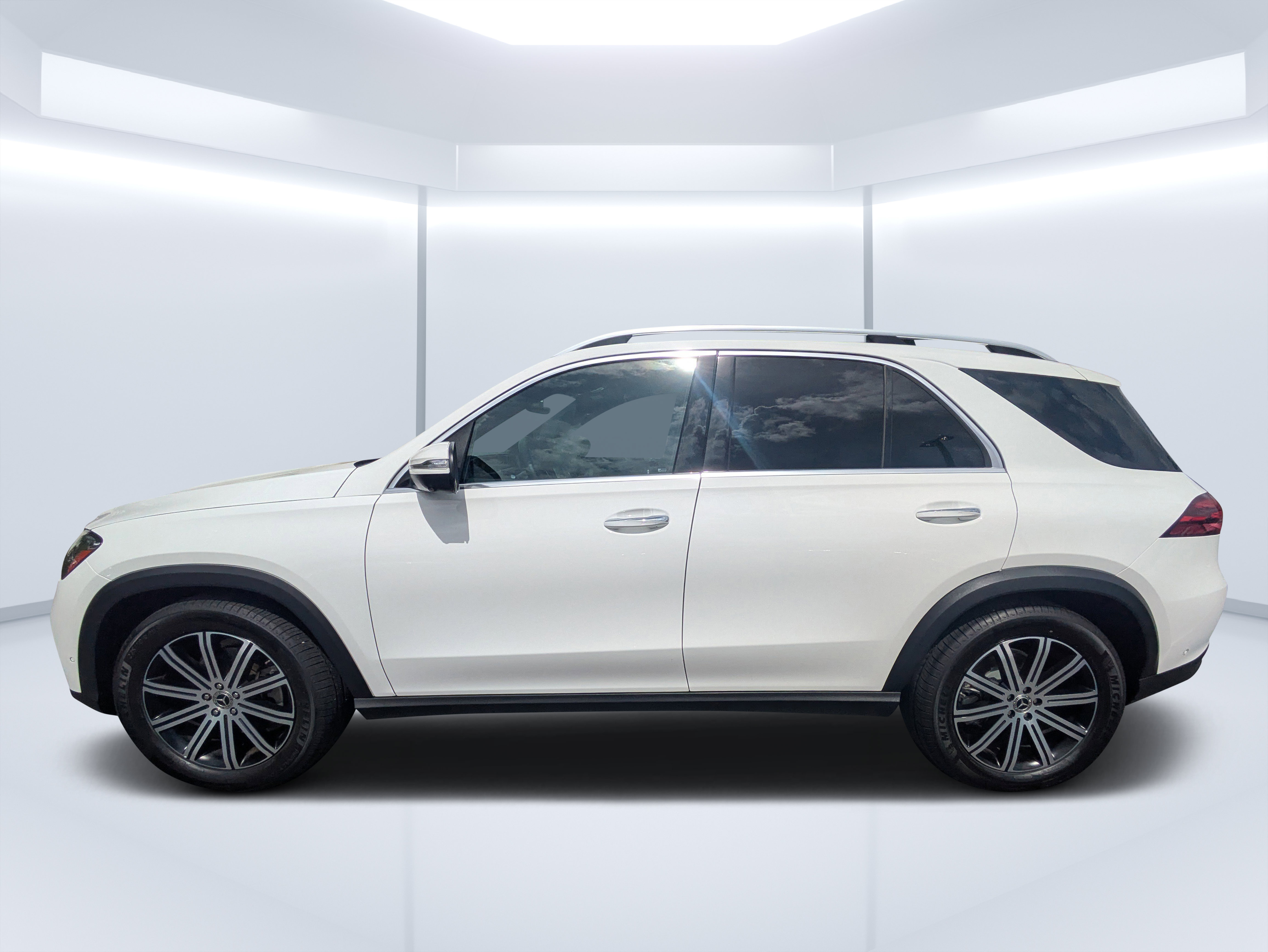 Used 2024 Mercedes-Benz GLE 350 4MATIC image 6