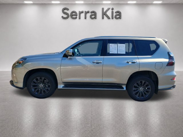 Used 2023 Lexus GX 460 Premium w/ Accessory Package AWD/4WD image 2
