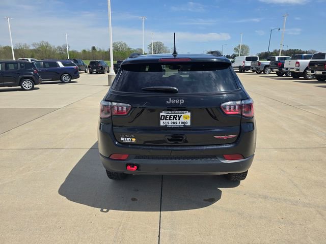 Used 2025 Jeep Compass Trailhawk image 11