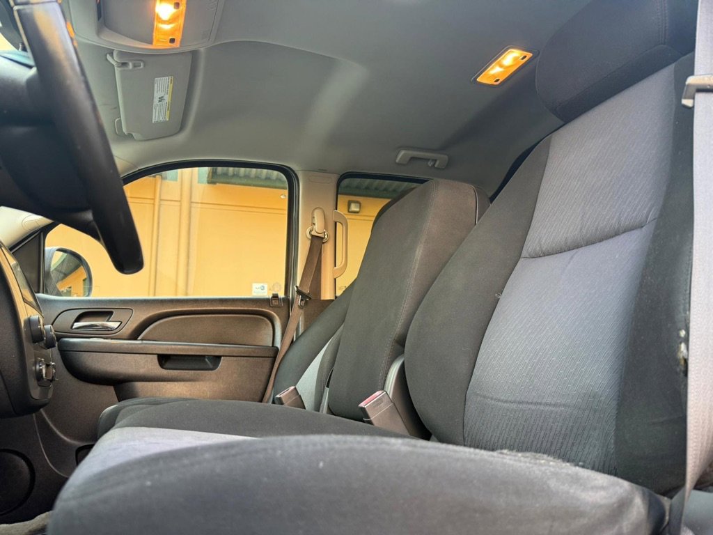 Used 2010 Chevrolet Avalanche LS AWD/4WD image 13
