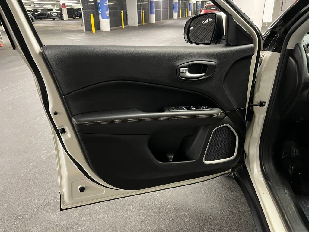 Used 2019 Jeep Compass Limited image 16