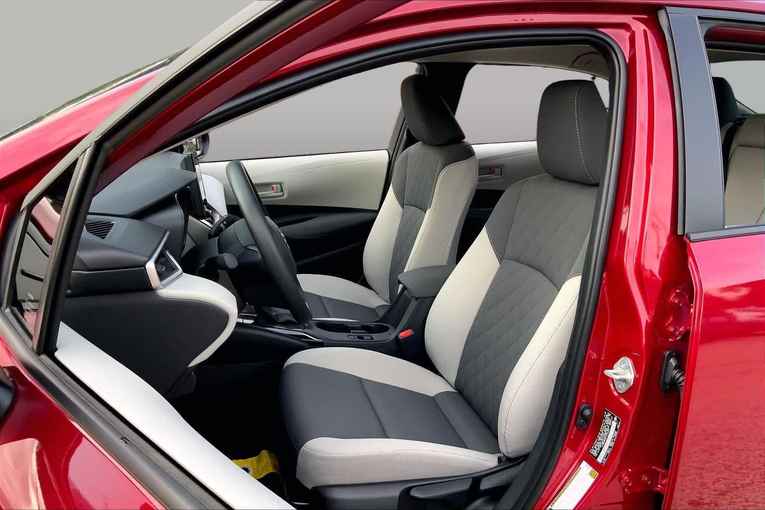 Used 2026 Toyota Corolla LE FWD image 8