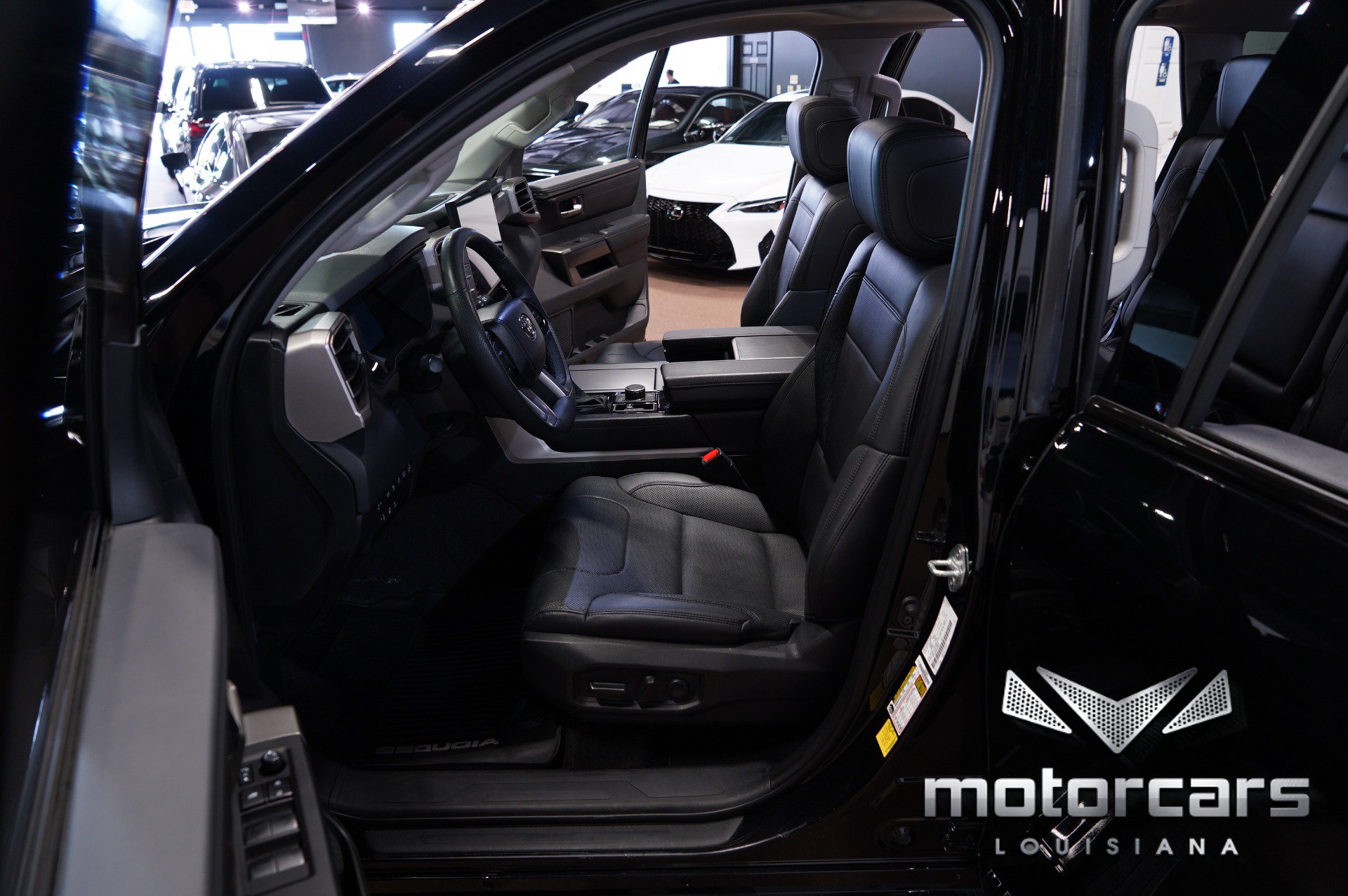Used 2023 Toyota Sequoia SR5 w/ SR5 Premium Package AWD/4WD image 27