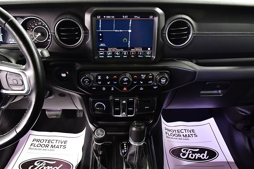 Used 2022 Jeep Wrangler Unlimited Sahara w/ LED Lighting Group AWD/4WD image 22