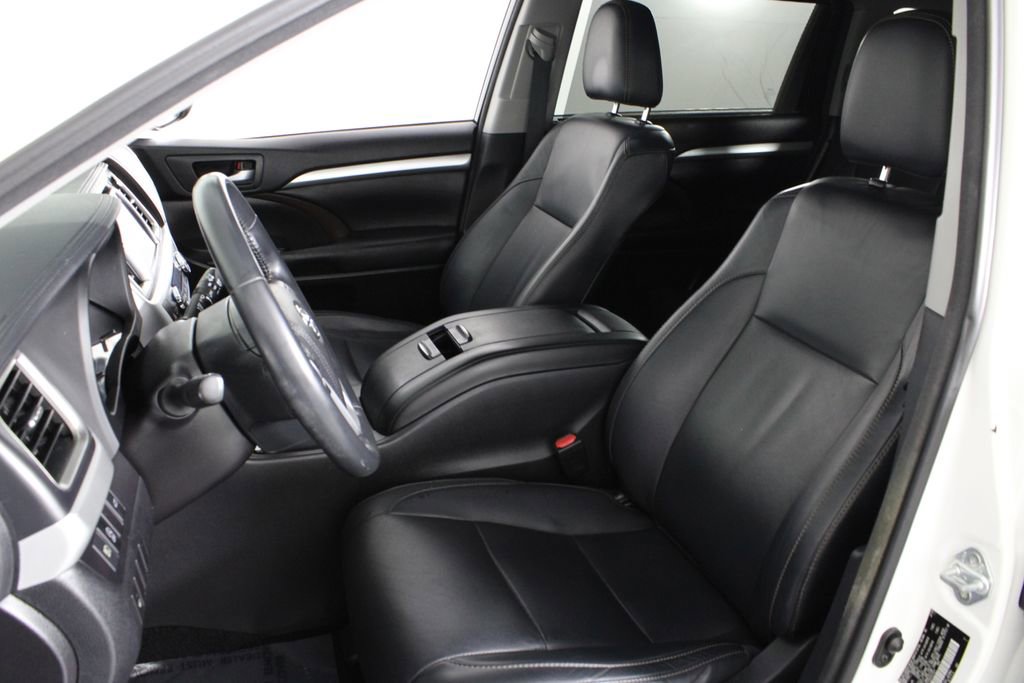 Used 2017 Toyota Highlander XLE image 20