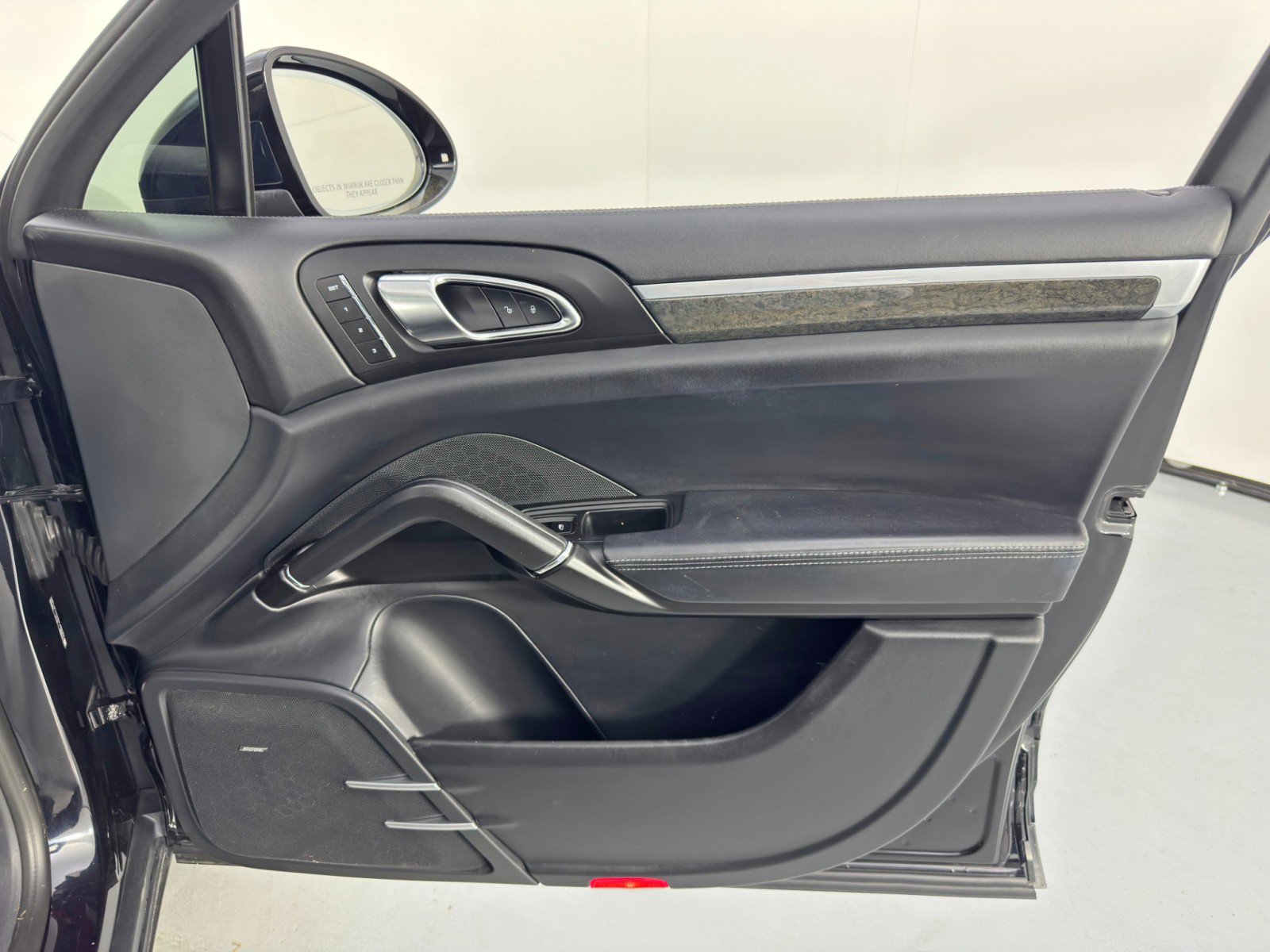 Used 2017 Porsche Cayenne Turbo image 43