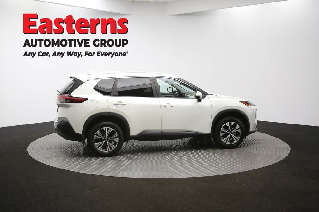 Used 2022 Nissan Rogue SV w/ SV Premium Package image 45